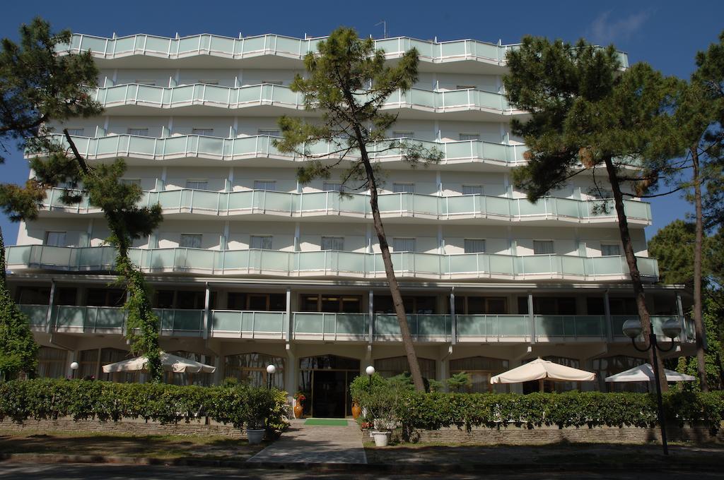 Hotel Sahara Milano Marittima Exterior foto
